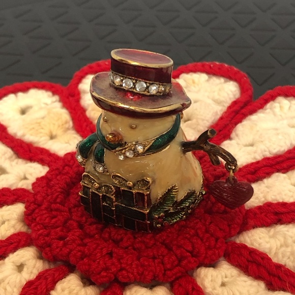 VTG Monet Enameled Hinged Snowman Trinket Box with Rhinestones Hanging Heart - Picture 11 of 11